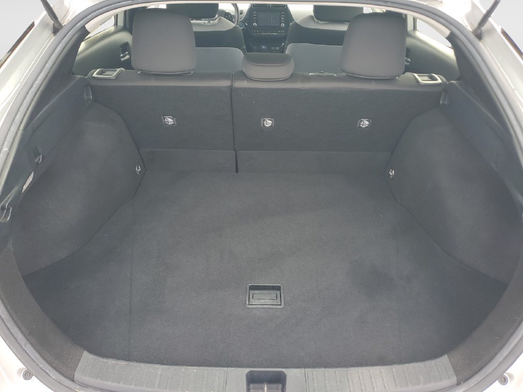 Used 2020 Toyota Prius LE FWD image 9