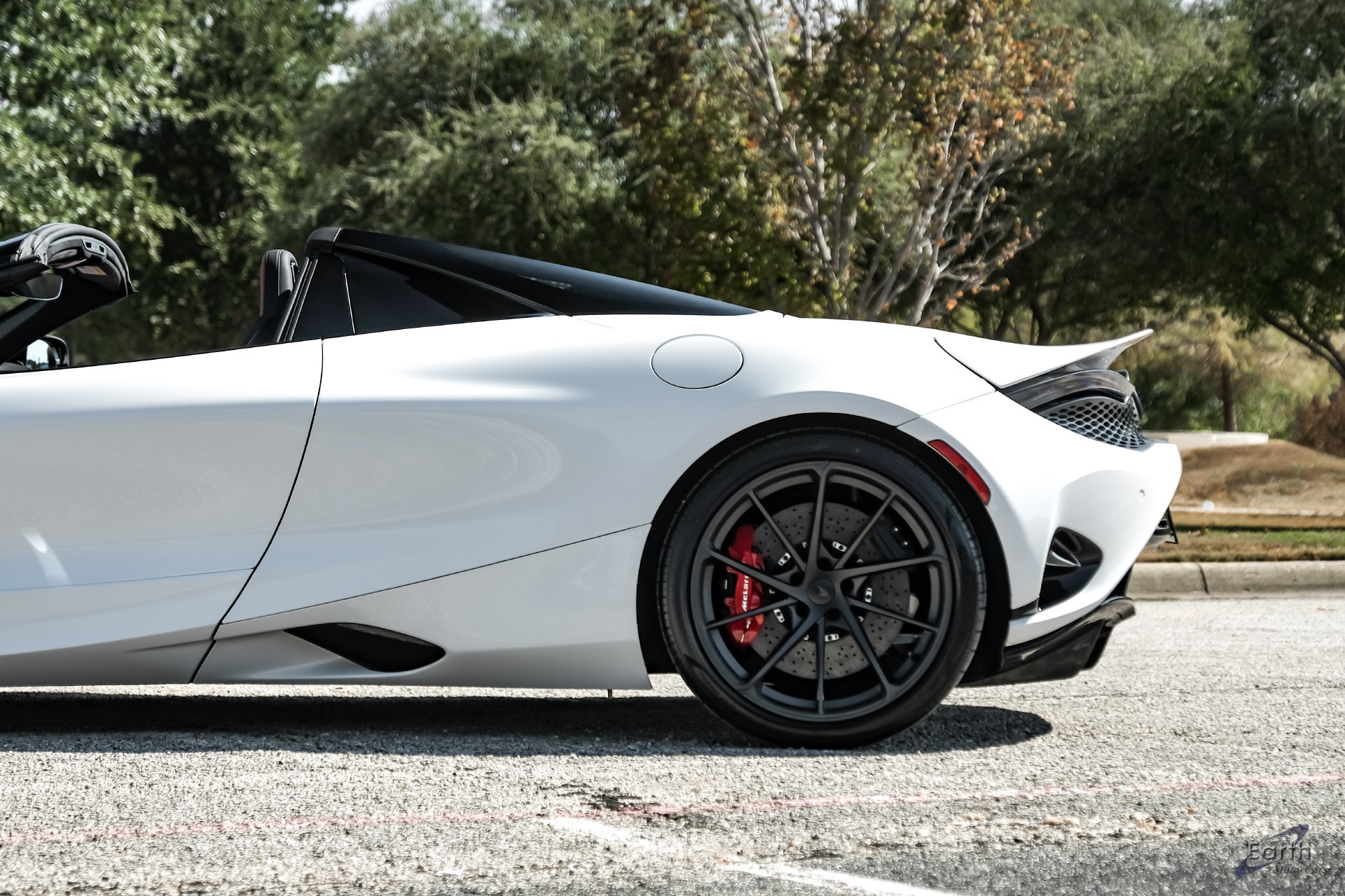 Used 2025 McLaren 750S Spider RWD image 14