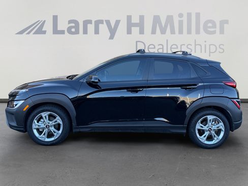 Used 2023 Hyundai Kona SEL FWD image 2