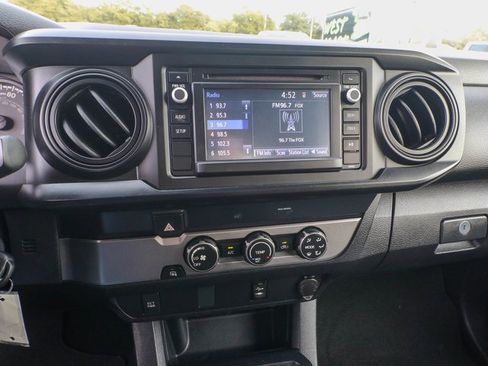 Used 2019 Toyota Tacoma 2WD Access Cab image 19