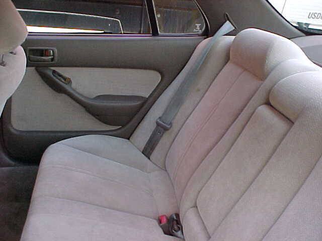 Used 1996 Toyota Camry LE w/ Elite Pkg FWD image 9