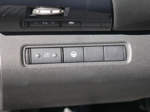 Certified 2024 Nissan Pathfinder SV image 5