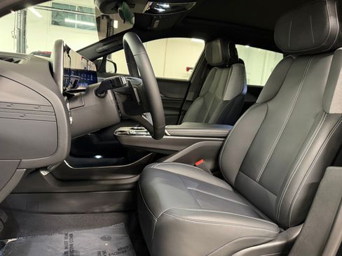 Used 2024 Cadillac Lyriq Tech RWD image 5