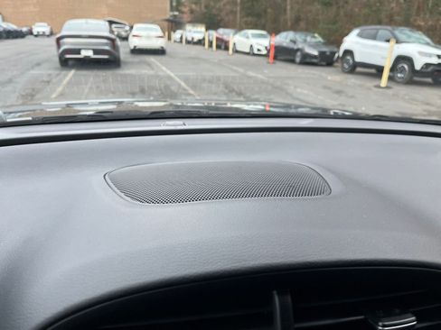 Used 2025 Kia Soul LX w/ LX Technology Package image 18