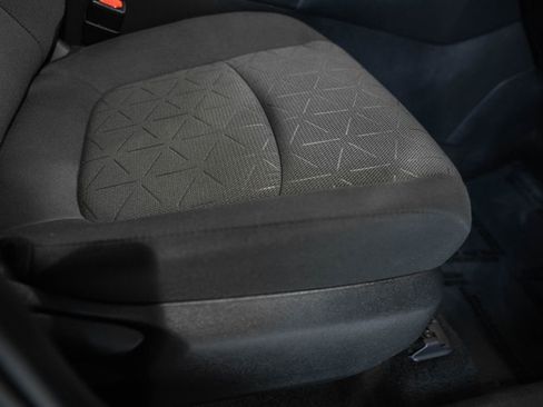 Used 2023 Toyota RAV4 XLE FWD image 32