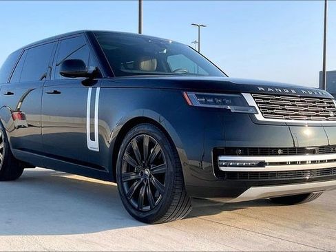 Used 2025 Land Rover Range Rover Long Wheelbase Autobiography image 13