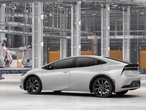 New 2026 Toyota Prius Plug-In Hybrid FWD image 5