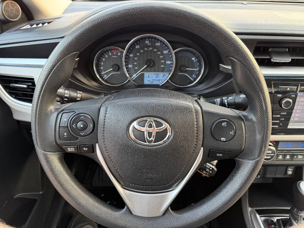 Used 2014 Toyota Corolla LE FWD image 18
