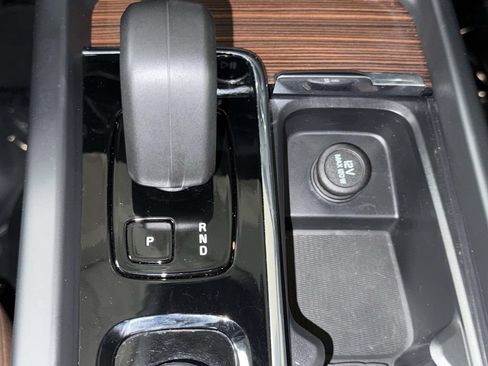 Used 2025 Volvo XC60 B5 Plus AWD/4WD image 24