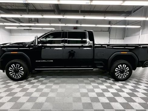 Used 2025 GMC Sierra 2500 Denali Ultimate AWD/4WD image 15