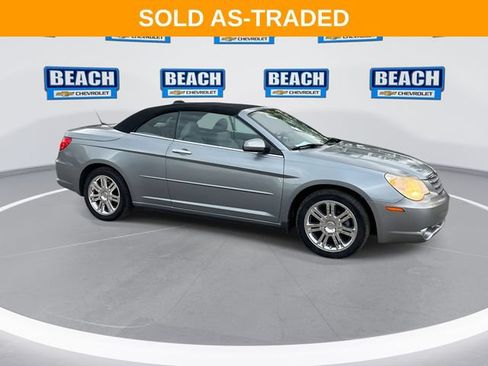 Used 2008 Chrysler Sebring Limited w/ Luxury Group FWD image 2