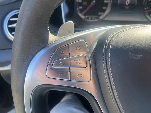 Used 2015 Mercedes-Benz S 63 AMG 4MATIC Sedan image 38