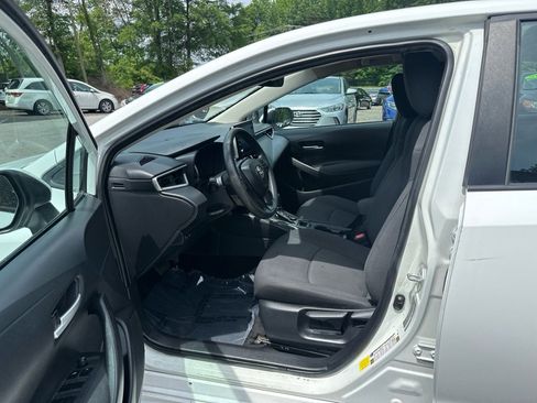 Used 2021 Toyota Corolla LE image 8