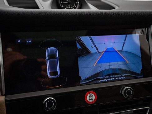 Used 2026 Porsche Macan image 35