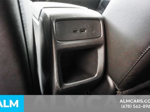 Used 2025 Chevrolet Trax LT FWD image 50