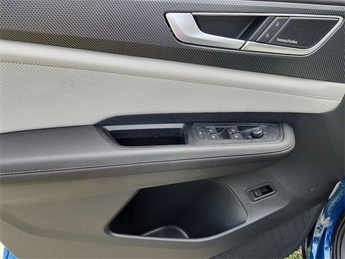 New 2025 Volkswagen Atlas Cross Sport SEL Premium R-Line image 7