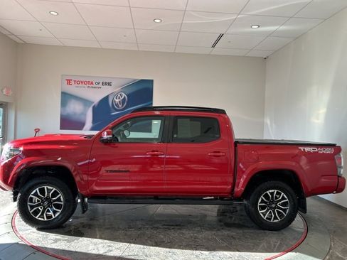 Used 2021 Toyota Tacoma 4x4 Double Cab image 3
