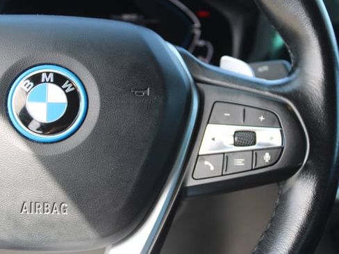 Used 2022 BMW 330e w/ Convenience Package RWD image 20