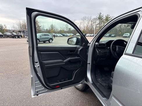 Certified 2025 Toyota Tacoma SR image 26