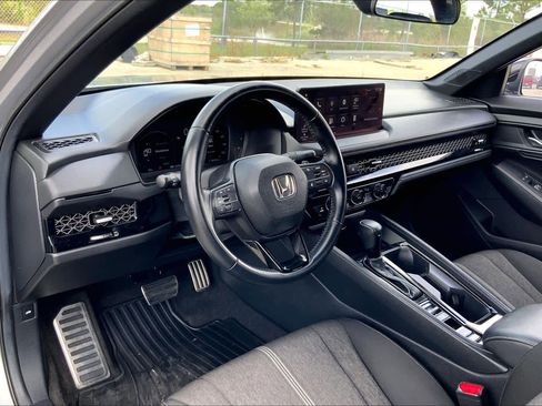 Used 2024 Honda Accord Sport image 17