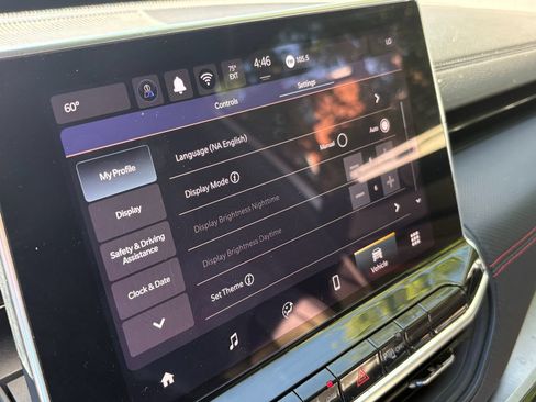 Used 2025 Jeep Compass Trailhawk AWD/4WD image 35