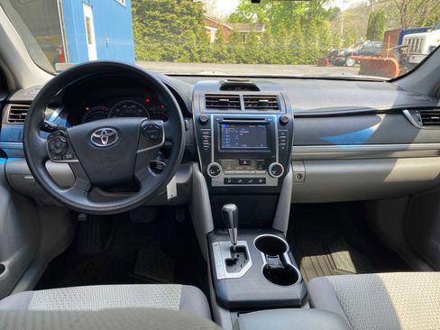 Used 2012 Toyota Camry LE FWD image 7