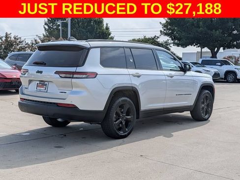 Used 2023 Jeep Grand Cherokee L Laredo AWD/4WD image 5