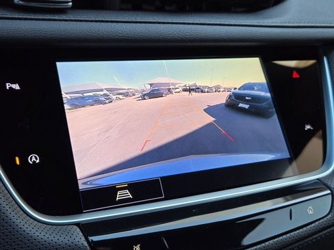 New 2025 Cadillac XT6 Luxury image 19