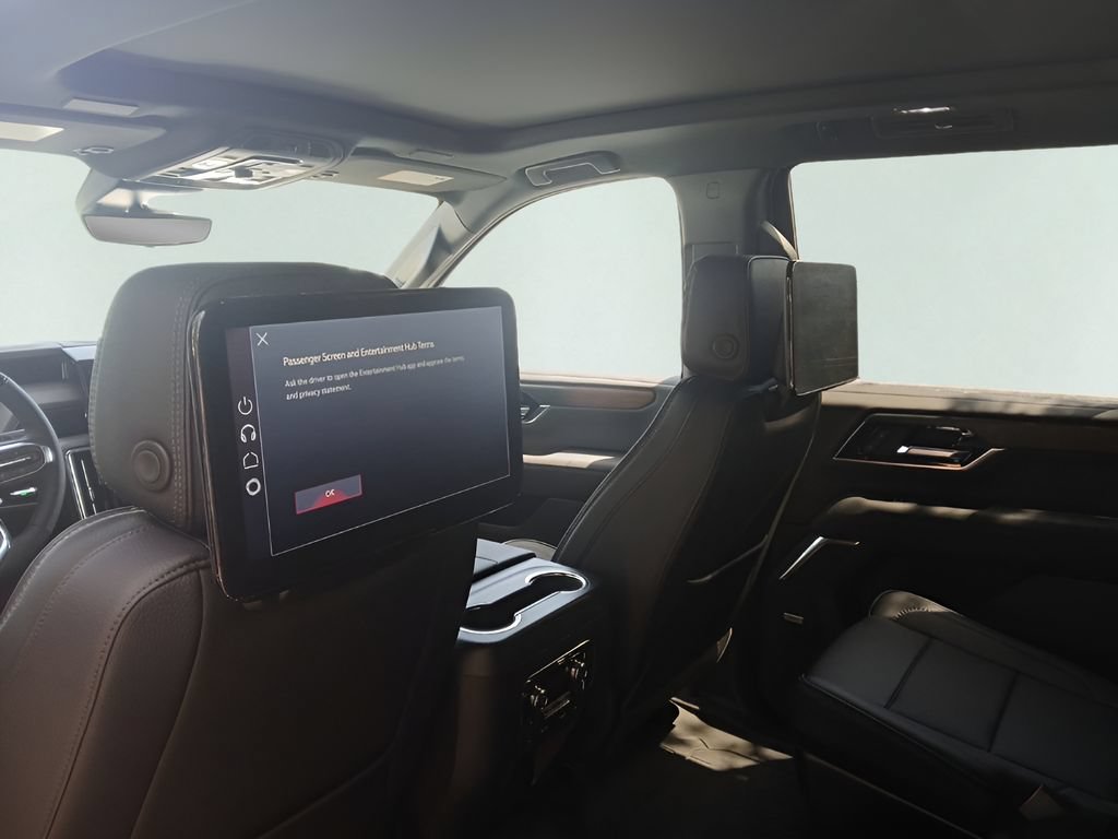 New 2026 GMC Yukon Denali w/ Denali Reserve Package AWD/4WD image 18