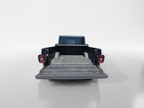 Used 2021 Jeep Gladiator Sport AWD/4WD image 23