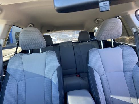 Used 2024 Subaru Outback Premium image 18