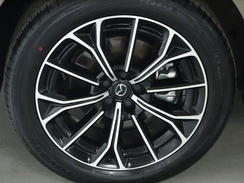 Certified 2025 MAZDA CX-70 3.3 Turbo S w/ Premium Package image 12