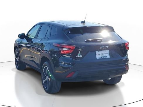 Certified 2024 Chevrolet Trax RS w/ Driver Confidence Package FWD image 3