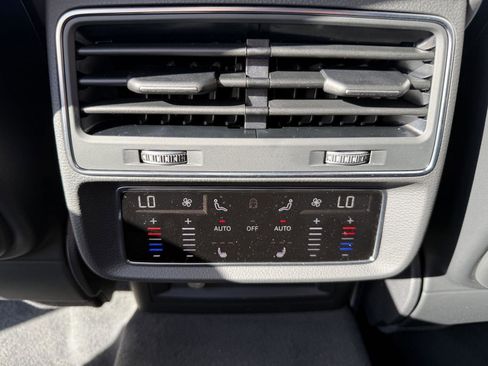 New 2026 Audi SQ7 Premium Plus image 20