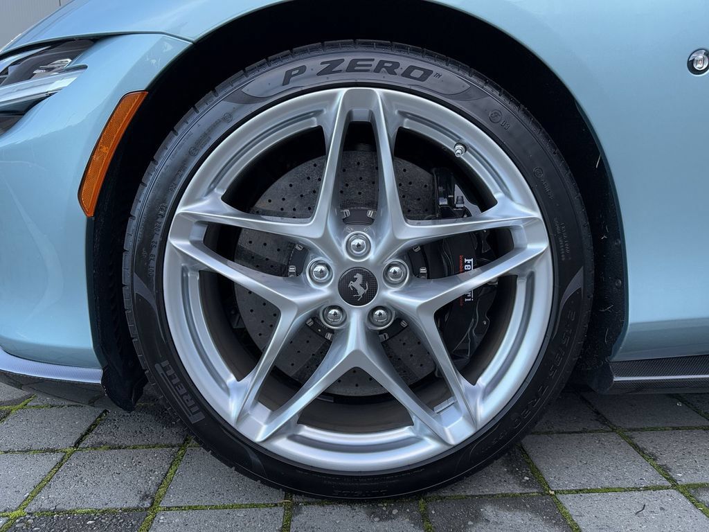 Certified 2024 Ferrari Roma Spider RWD image 10