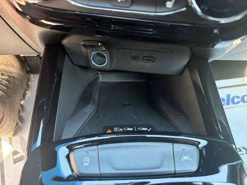 New 2026 Chevrolet Trax RS w/ Sunroof Package FWD image 20