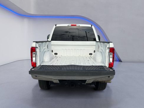 Used 2019 Ford F250 Lariat w/ Lariat Value Package AWD/4WD image 10