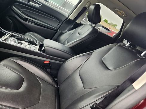Used 2020 Ford Edge Titanium w/ Equipment Group 301A FWD image 10