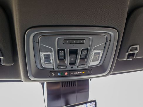 Used 2024 GMC Sierra 2500 AT4 w/ AT4 Premium Plus Package AWD/4WD image 35