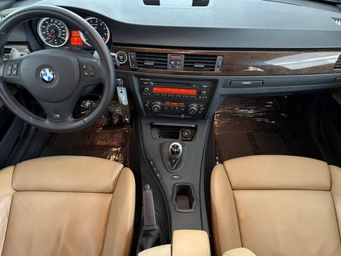 Used 2011 BMW M3 Sedan RWD image 3