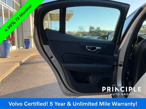 Certified 2024 Volvo S60 B5 Core image 24