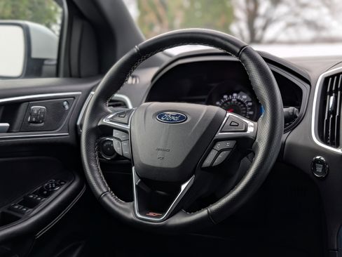 Used 2023 Ford Edge ST image 14
