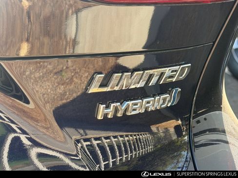 Used 2021 Toyota Venza Limited AWD/4WD image 8