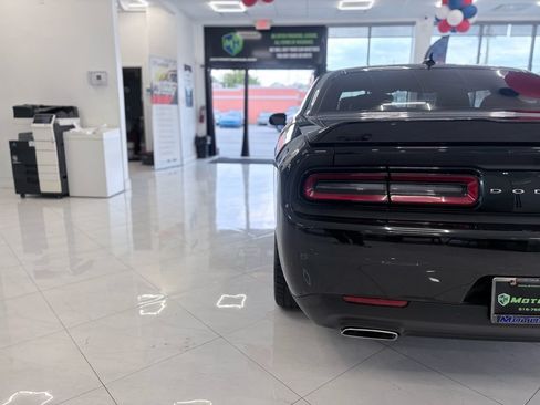 Used 2018 Dodge Challenger GT AWD/4WD image 13