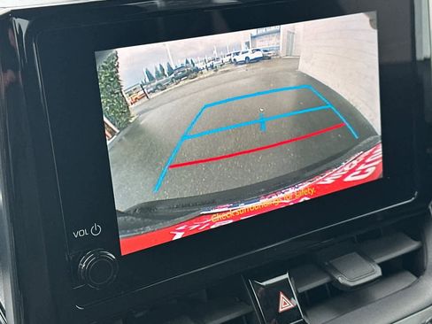 Used 2023 Toyota Corolla LE image 21