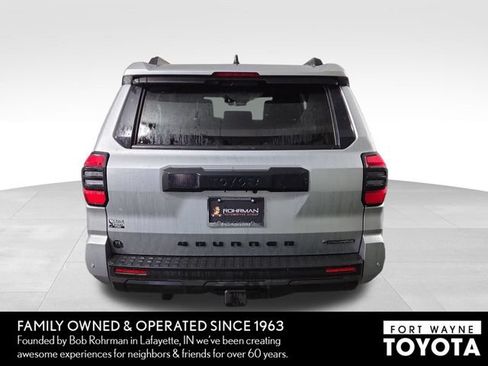 Used 2025 Toyota 4Runner TRD Off-Road AWD/4WD image 8