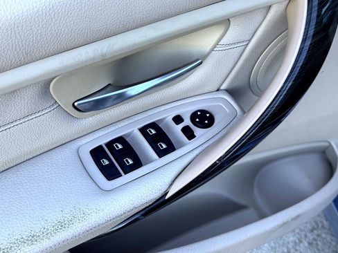 Used 2013 BMW 335i xDrive Sedan image 17