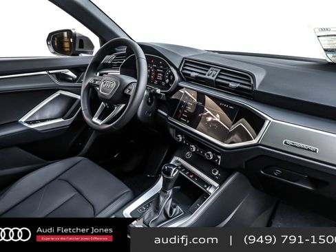 New 2025 Audi Q3 2.0T Premium image 5