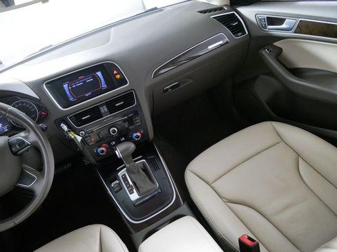 Used 2013 Audi Q5 2.0T Premium w/ Convenience Pkg AWD/4WD image 11
