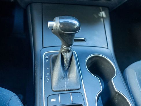 Used 2017 Kia Sorento LX image 18